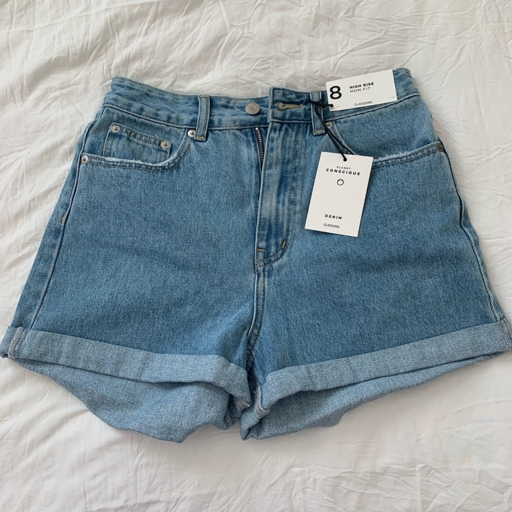 Glassons shorts - Picture 1 of 4